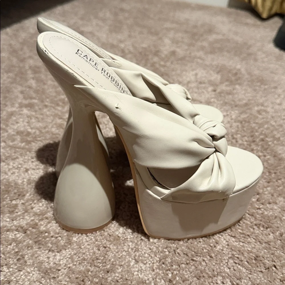 Cape Robbin Ivory Platform Mule Heels | Sculptural Heel | Size 8 - Picture 4 of 9